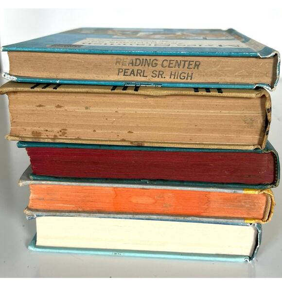 Vintage Book Lot Of 5 Children’s Kids Hardcover Prop Decor Animals Colorful - Picture 6 of 8